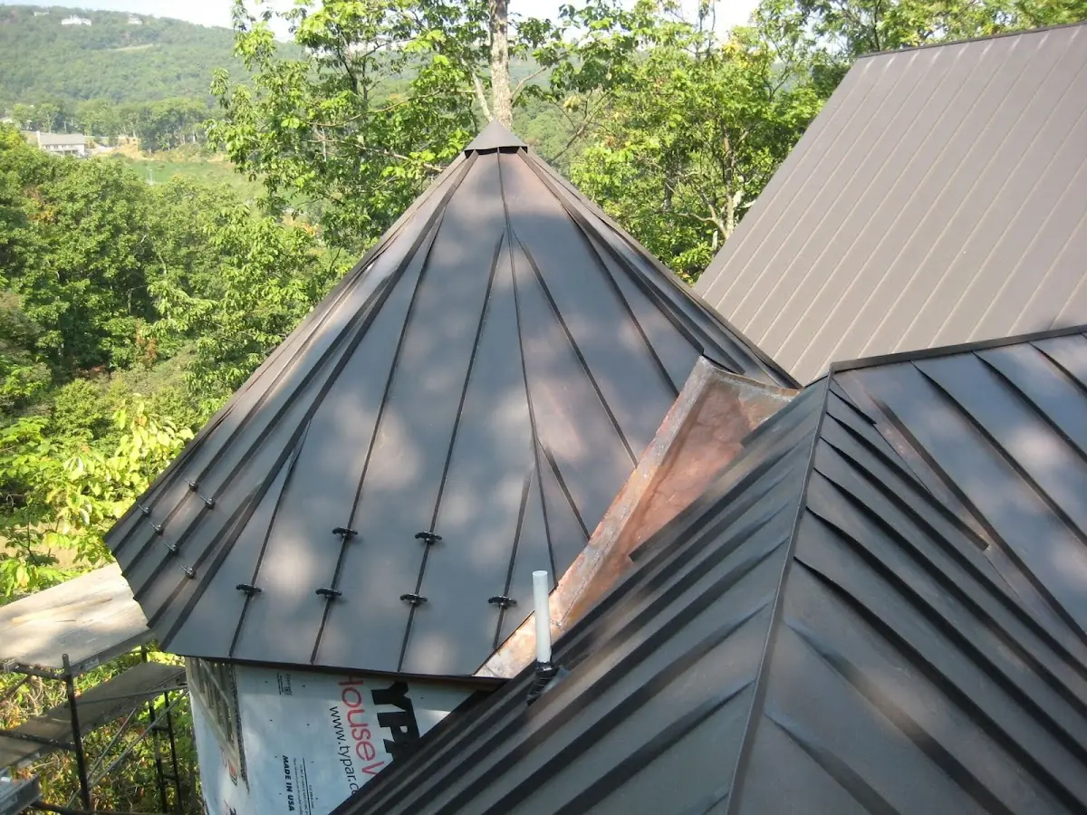 Professional Roof Tarp Installation by Craftsman Roofing in Lake Appaloosa Estates